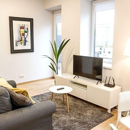 Modern 1Bd Apartment In Old Town By Hostlovers 카우나스 외부 사진