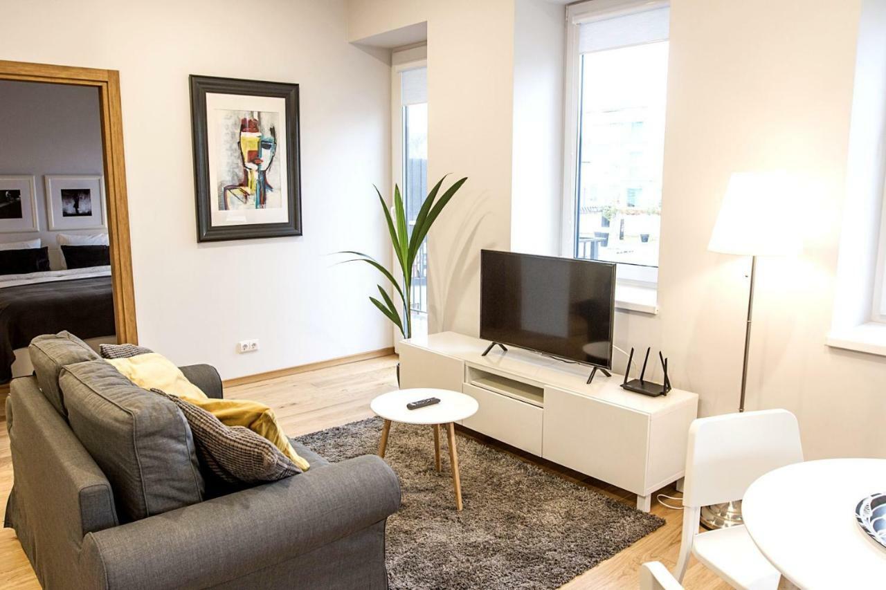 Modern 1Bd Apartment In Old Town By Hostlovers 카우나스 외부 사진
